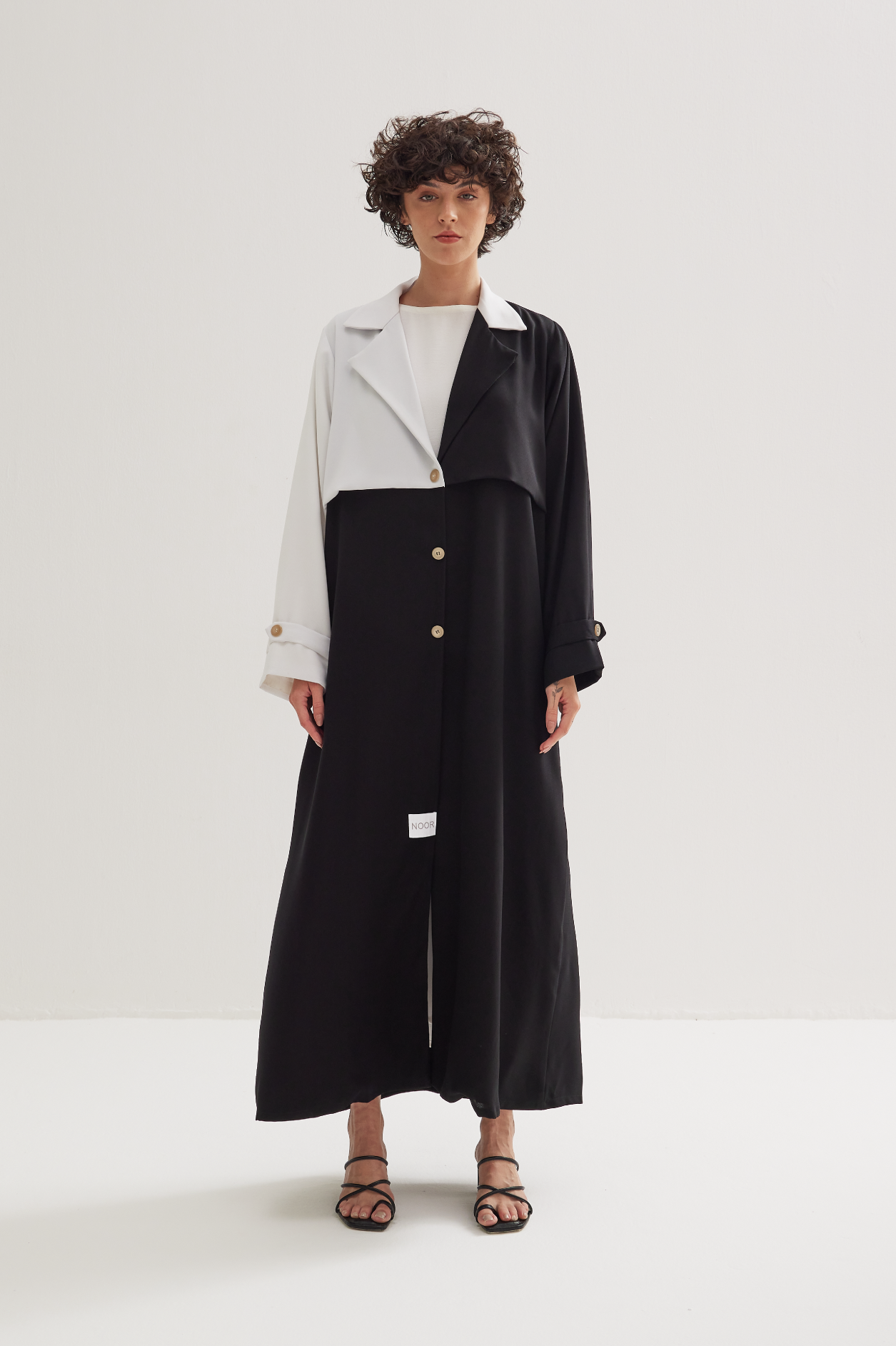 Coat Abaya in White and Black